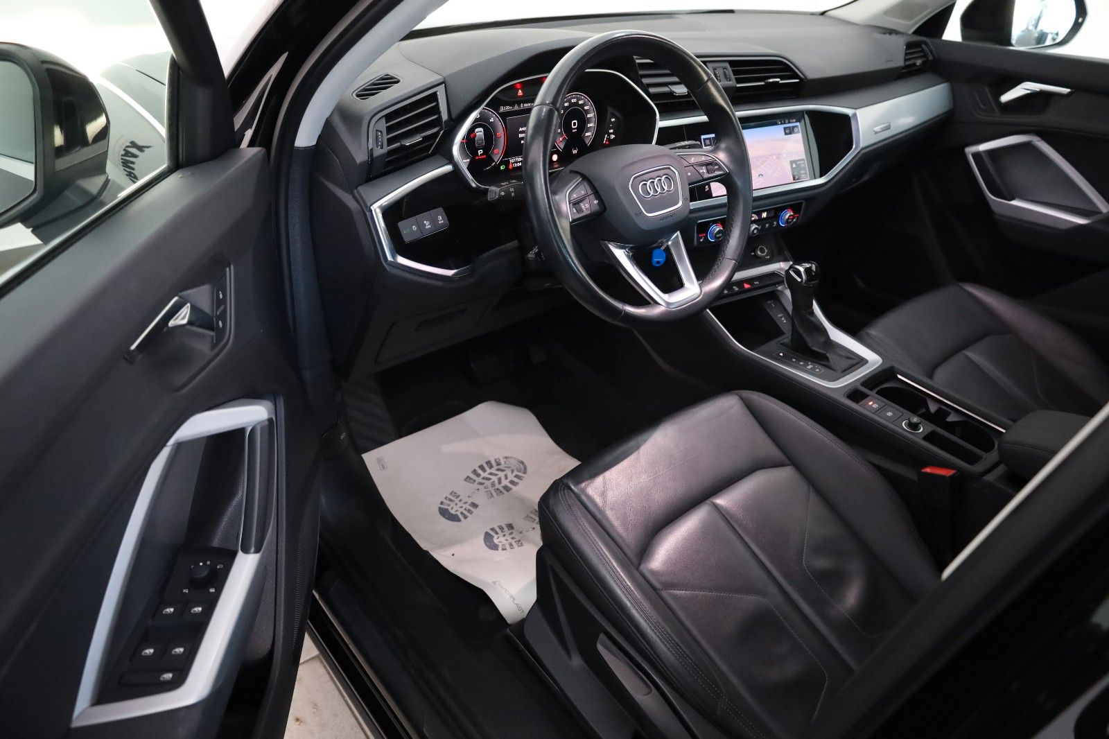 Fahrzeugabbildung Audi Q3 Sportback 35 TDI Leder,Navi,LED,Kamera,ACC