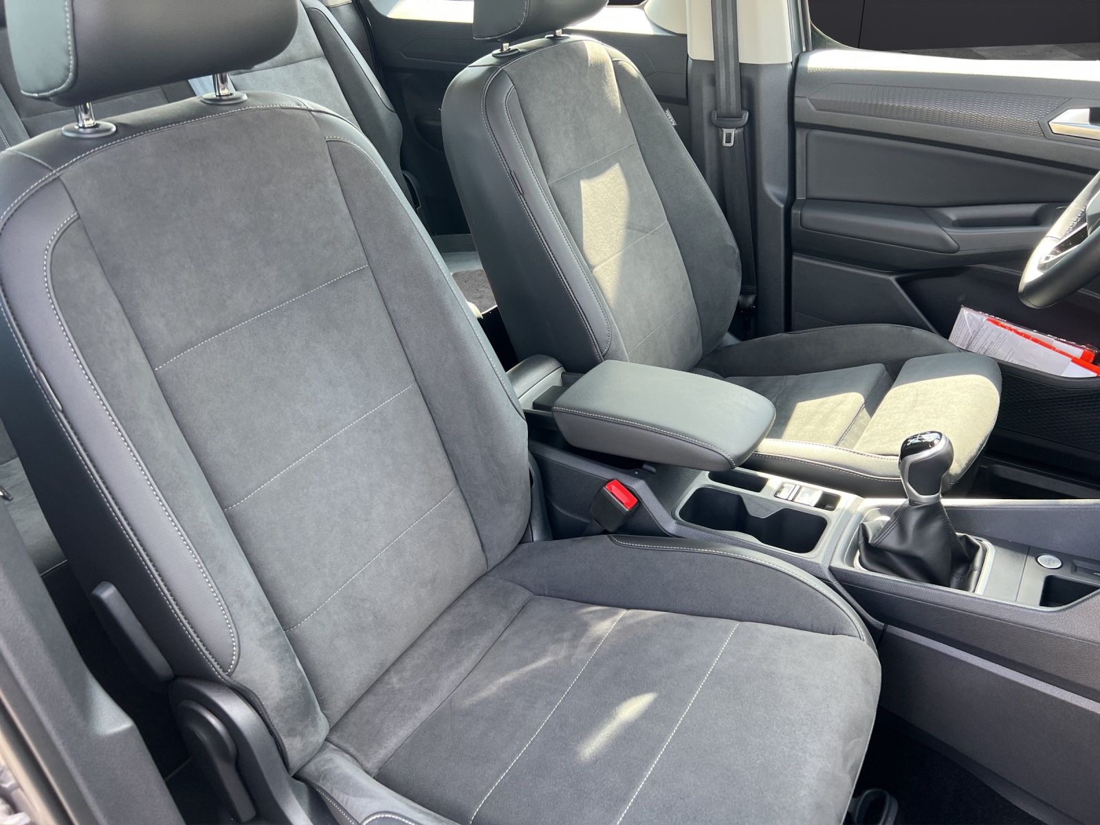 Fahrzeugabbildung Volkswagen Caddy Maxi TSI Style Maxi LED AHK STH NAVI