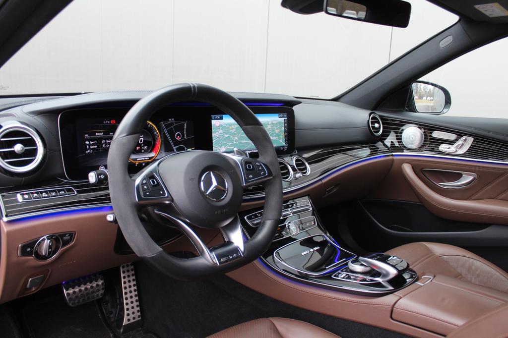 Mercedes-Benz E 63 AMG