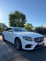 Mercedes-Benz E 300 AVANTGARDE Autom. AVANTGARDE - Mercedes-Benz E 300: Von Privat