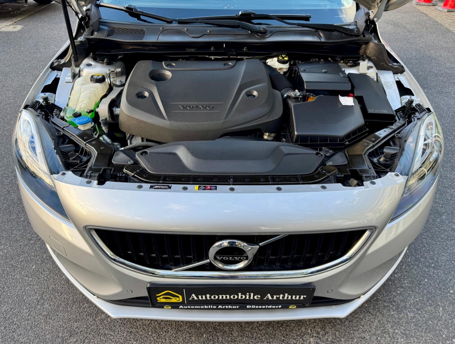 Volvo V40*2.0*2.Hand*Erst 102 Tkm*LED*Navi*Klima*Sitzh