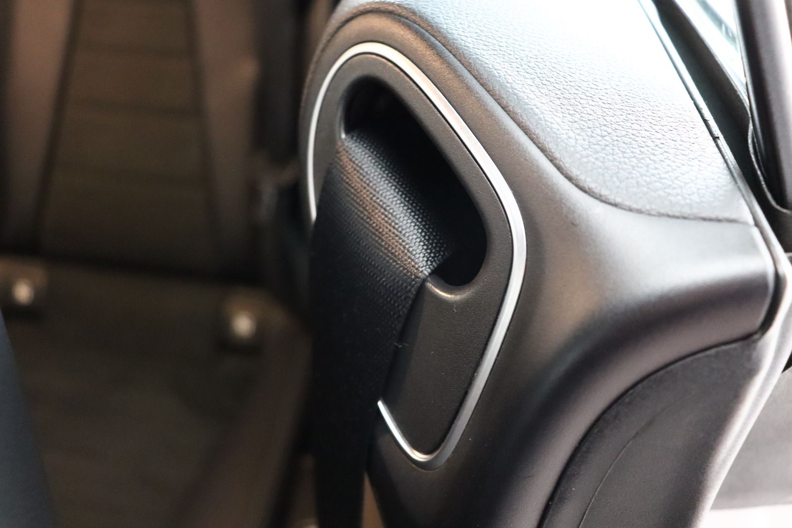 Fahrzeugabbildung Mercedes-Benz E 220 d Night Edition * Airscarf * LED *