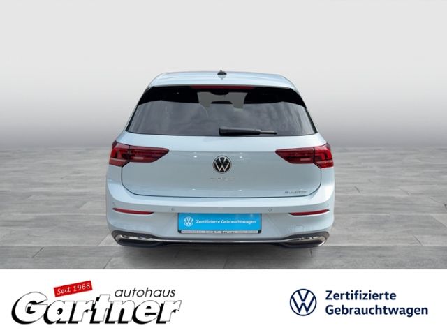 Golf VIII ENERGY 1.5 e-HYBRID DSG REAR VIEW NAVI