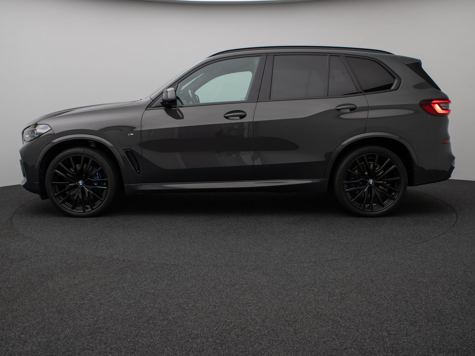 Fahrzeugabbildung BMW X5 xD40d M Sport Panorama Kamera HUD DAB HiFi