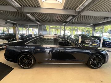 Audi A8 - 8