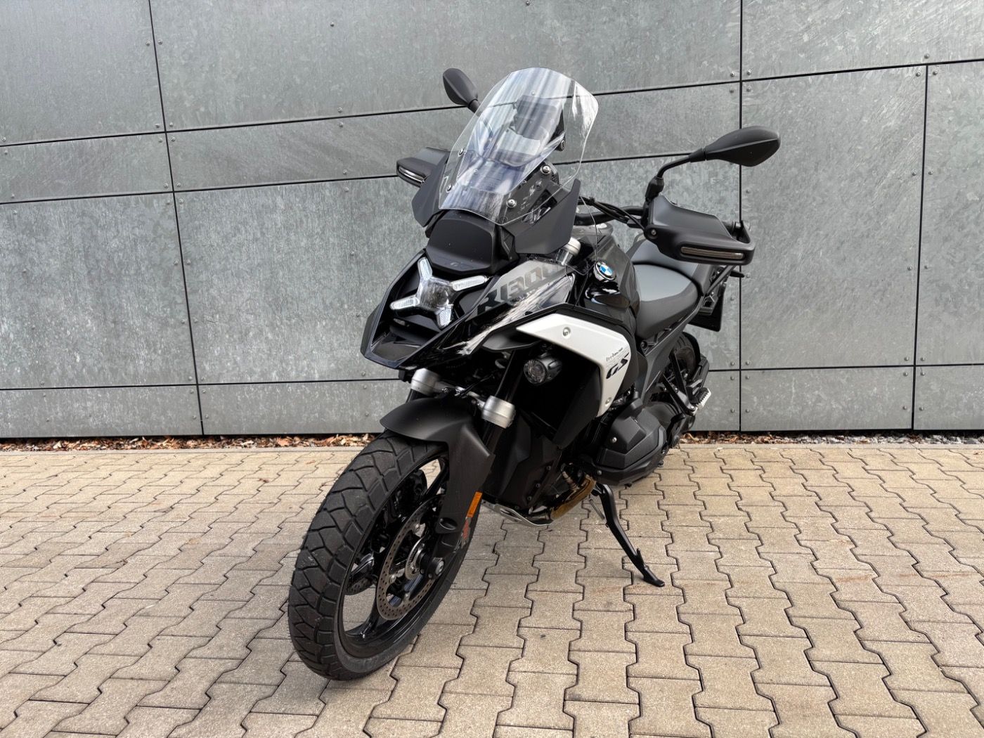 Fahrzeugabbildung BMW R 1300 GS Triple Black 3 Pakete ASA Adaptive Fah