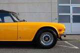 Triumph TR6 / Weber Vergaser / Restauriert / Leder Innen - Triumph TR6 Oldtimer