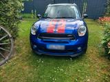 MINI Countryman JCW ALL4 - blaue MINI Cooper S Countryman