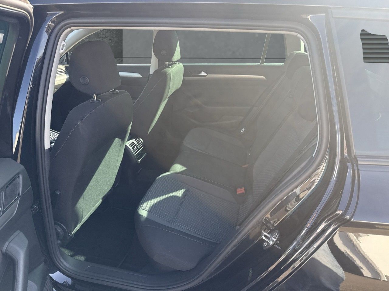 Volkswagen Passat Variant - Bild 10
