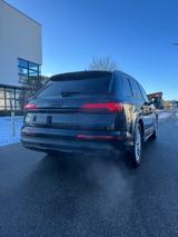 Audi Q7 55 TFSI e qu. S line 22" B&O Luftfahrw. Laser - Audi Q7: 22