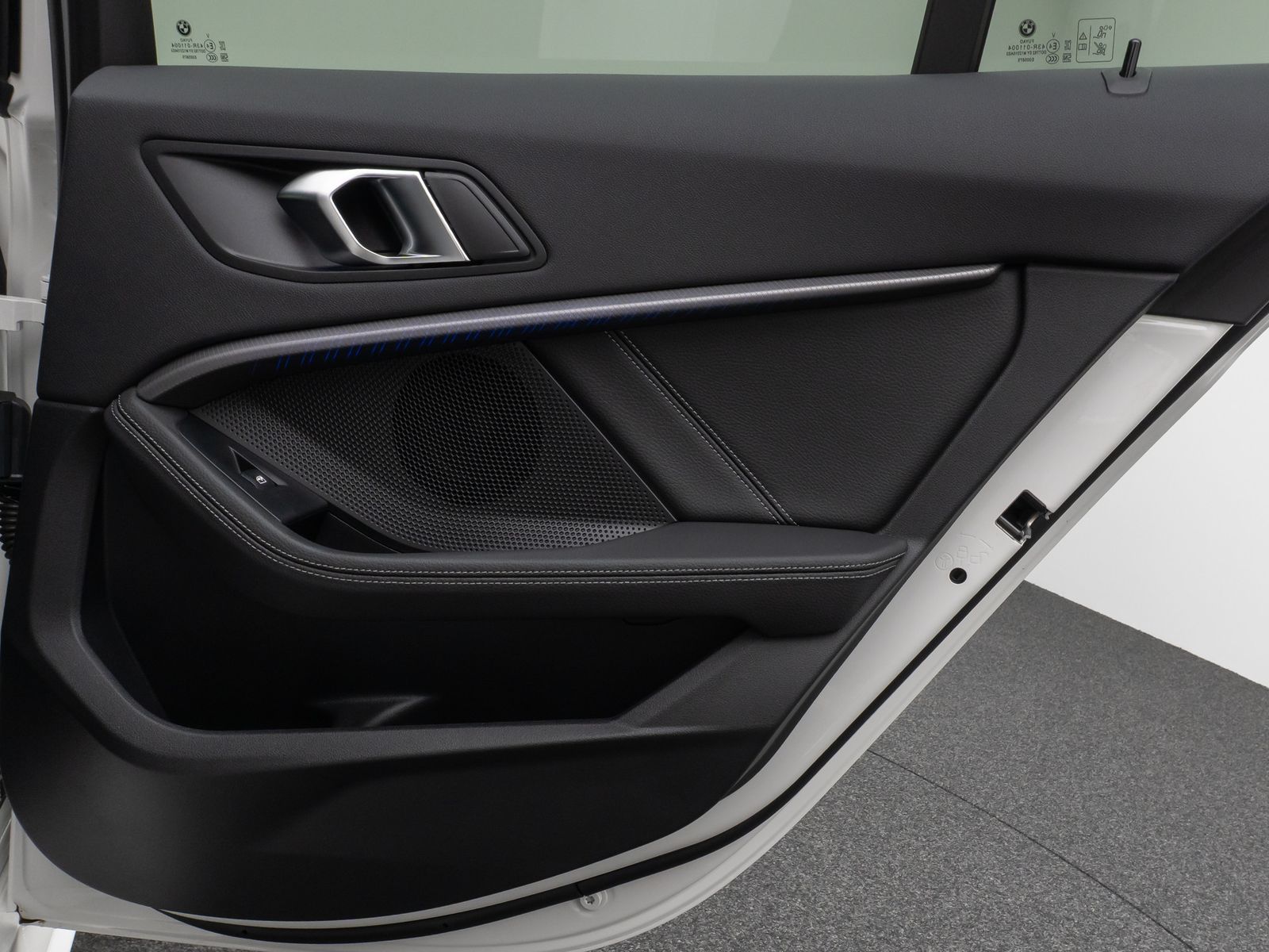 Fahrzeugabbildung BMW 120i M Sport Panoram Kamera DAB HiFi Komfort 19"