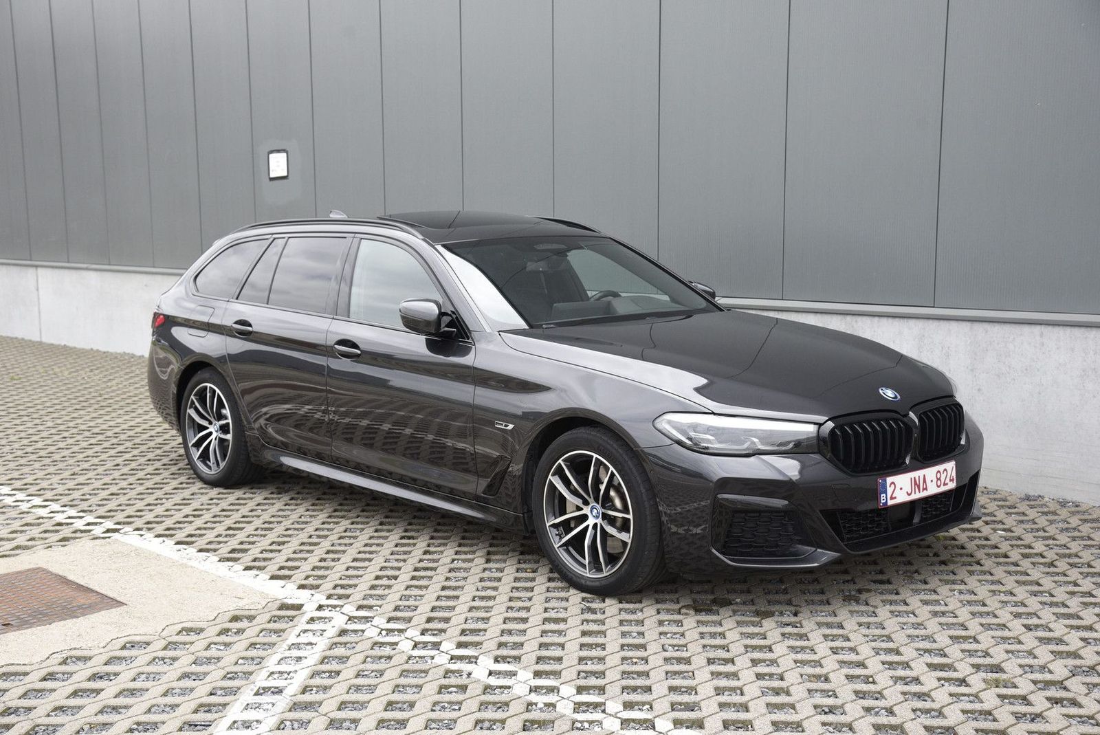 BMW 530 G31 - e Touring M Sport Pano | H/K | Towbar