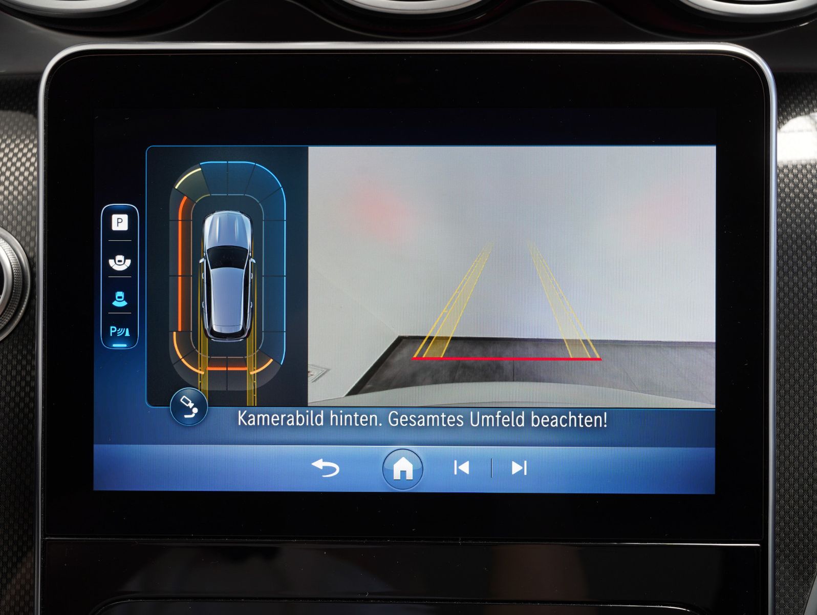 Fahrzeugabbildung Mercedes-Benz C 220 T d AMG Line DISTRONIC/PANORAMA/AHK