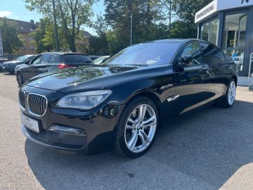 BMW 750 - 3