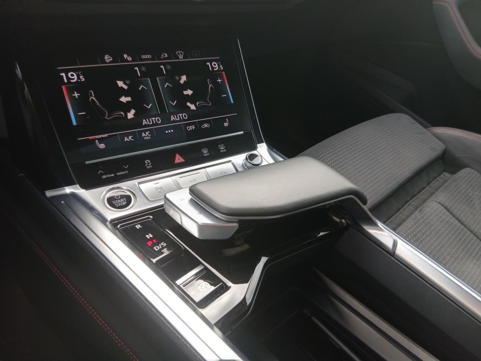 Audi Q8 e-tron - Bild 21