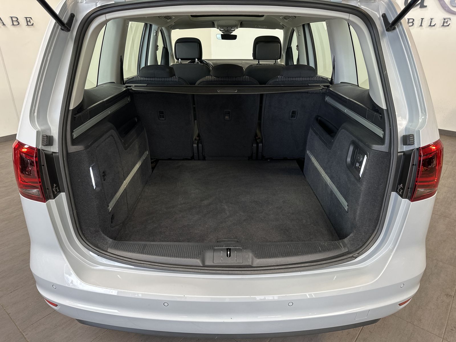 Fahrzeugabbildung SEAT Alhambra 2.0 TDI 4D Style NAV+XEN+AHK+ACC+PANO