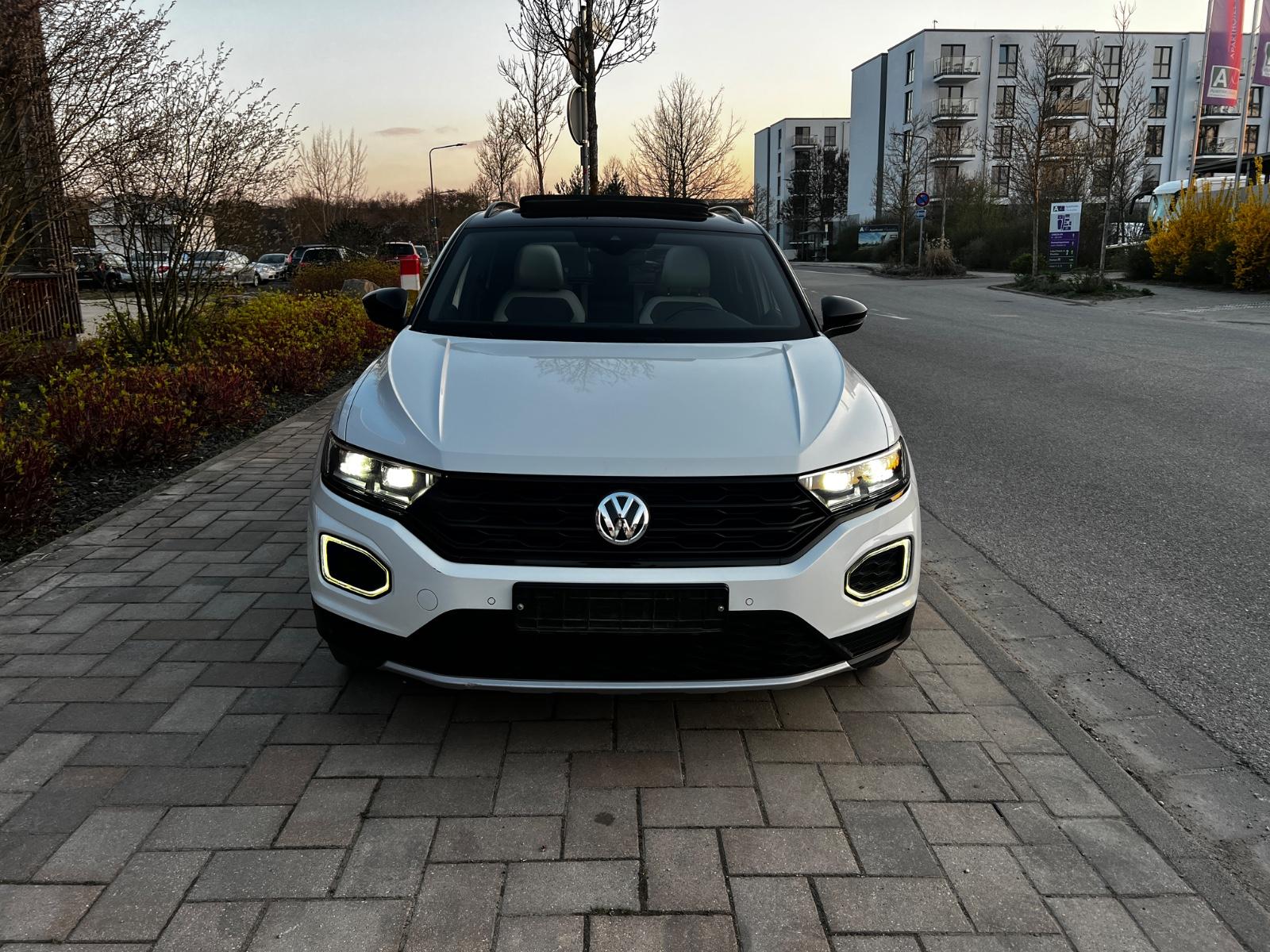 Volkswagen T-Roc 2.0 TDI DSG Sport Pano Kam