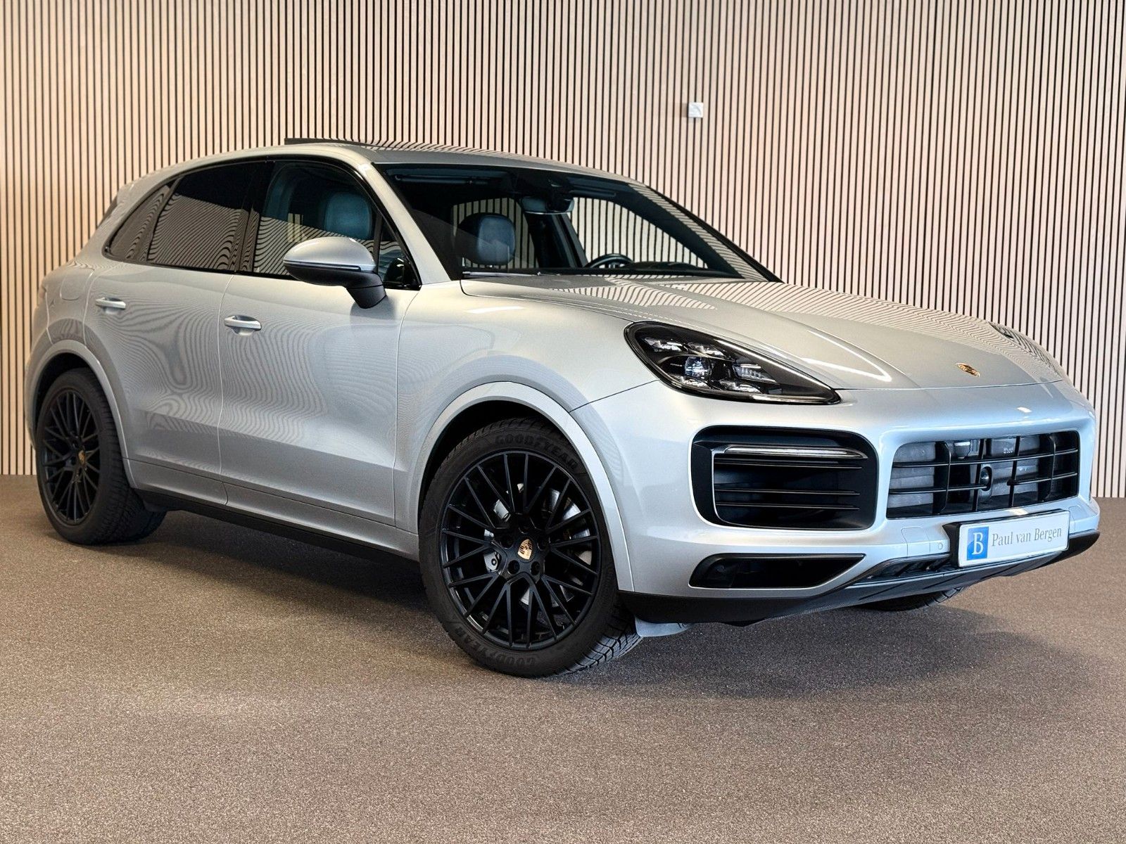 PORSCHE Cayenne 3.0E-SPORT DESIGN-PANO-HEAD UP-VOLL