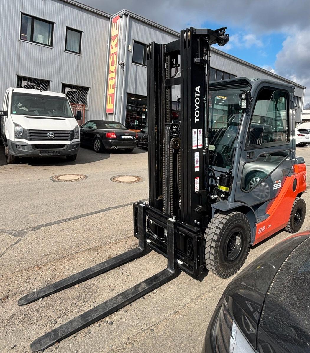 Toyota Treibgasstapler 02-8FGF25