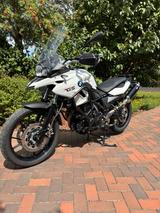 BMW F700GS mit Werkstieferlegung - BMW F 700 GS
