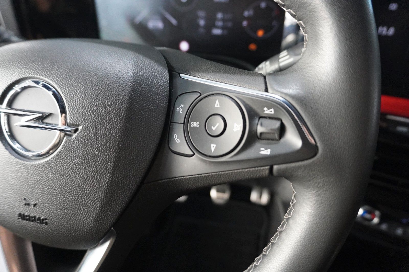 Fahrzeugabbildung Opel Mokka GS SPORT 1.2T NAVI/LED/KAMERA/SPORT/DAB+