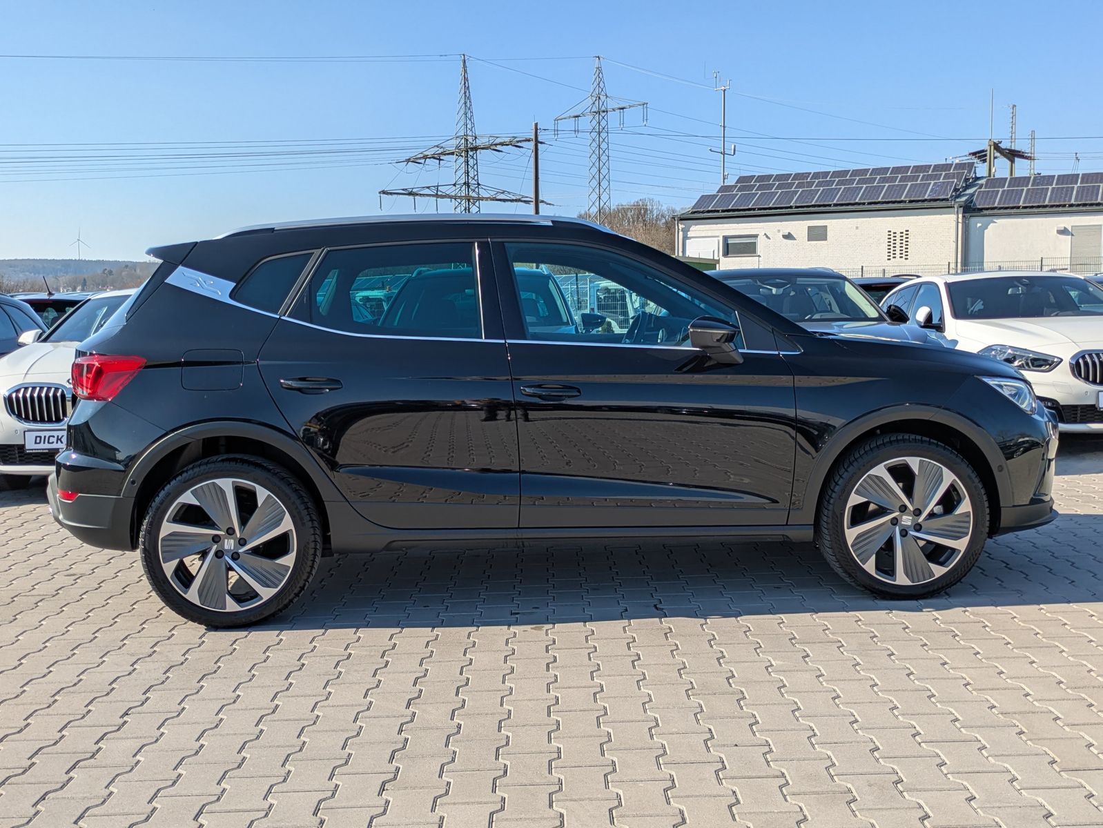 Fahrzeugabbildung SEAT Arona 1.5 TSI FR DSG AHK*ACC*LED*APP*DAB*KAMERA