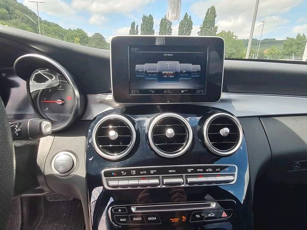 Image of Mercedes-Benz C 220
