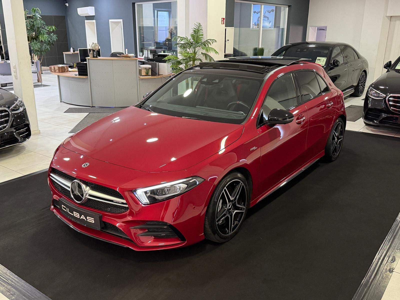 MERCEDES-BENZ A 35 AMG 4M*PANO*NIGHT*HUD*MEMORY*360 KAM*LED*