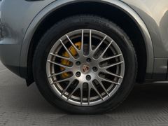 PORSCHE Cayenne S Diesel 8xBereift|Bose|Luftfahrwerk