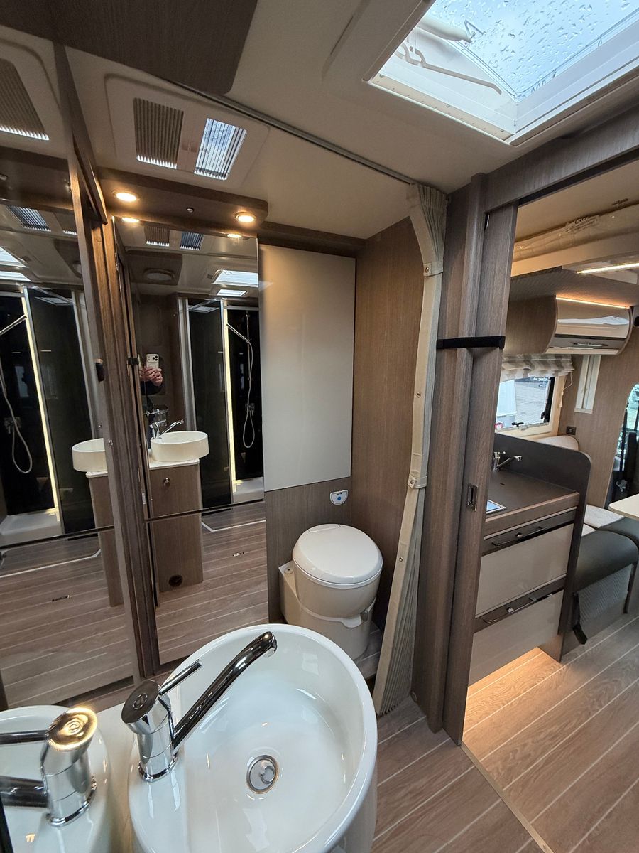 Fahrzeugabbildung Roller Team Zefiro 266 TL