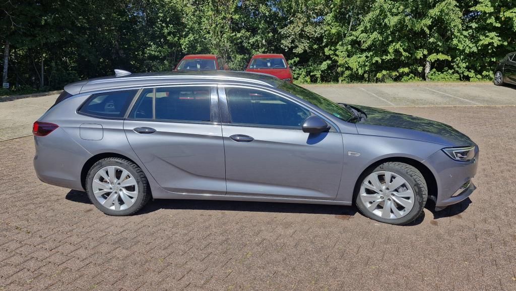 Autohaus Zimpel - Opel Insignia ST 2.0T Allrad Winterräder+AHZV+Head-Up - Bild 3 Autohaus Zimpel - Opel Insignia ST 2.0T Allrad Winterräder+AHZV+Head-Up - Bild 3