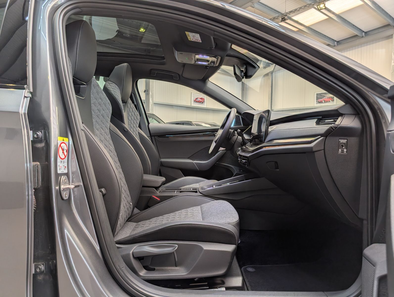 Fahrzeugabbildung SKODA Octavia 1.5 TSI Sportline Pano Matrix AHK 5J-Gar