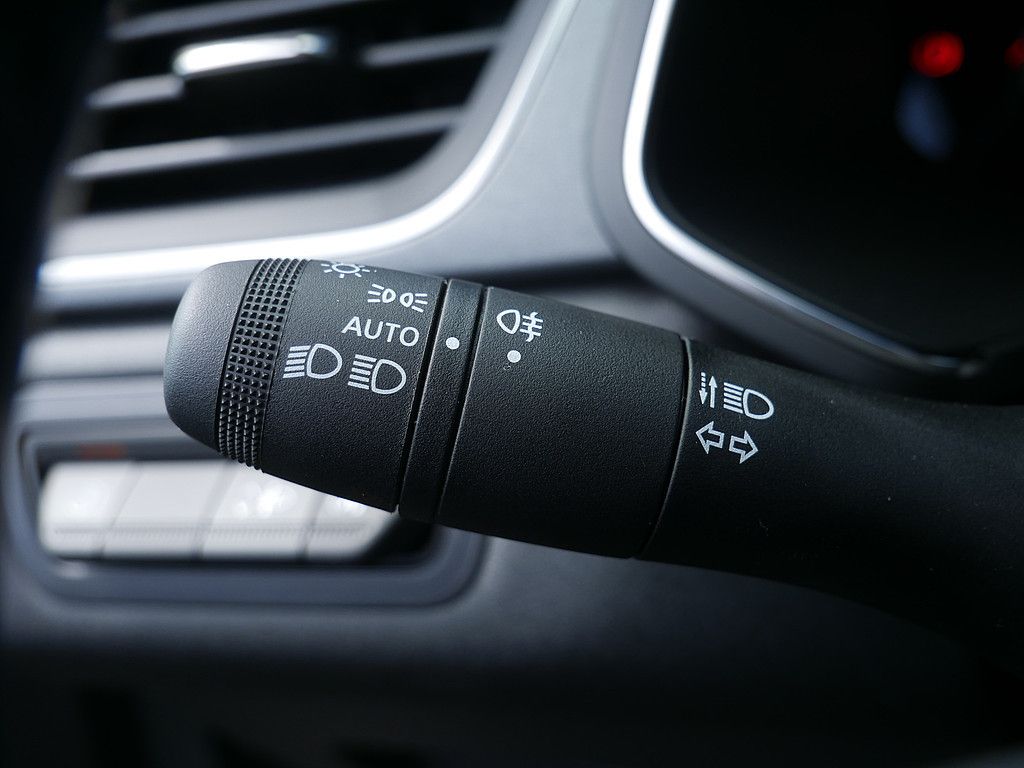 Fahrzeugabbildung Renault Captur Techno TCe 140 Mild Hybrid