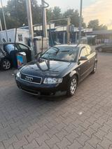 Audi a4 b6 1,9 tdi 131ps Limousine S-Line - Audi A4 aus 2004: 1.9