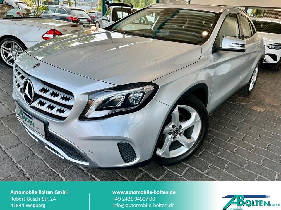 Mercedes-Benz GLA 180 DCT Urban-AHK-LED-Leder-PTS-Navi