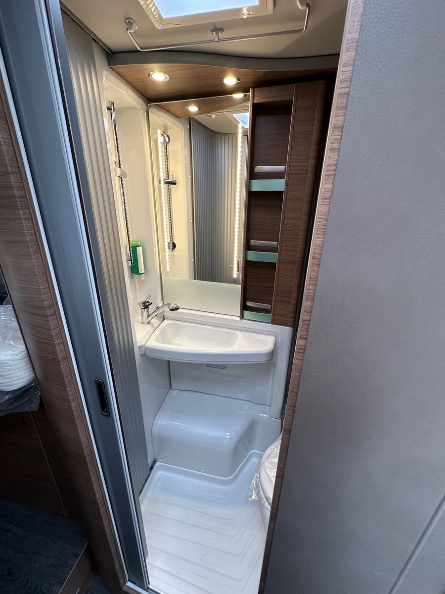 Fahrzeugabbildung Knaus Van TI VW VANSATION 640 MEG Combi 6D Lithium