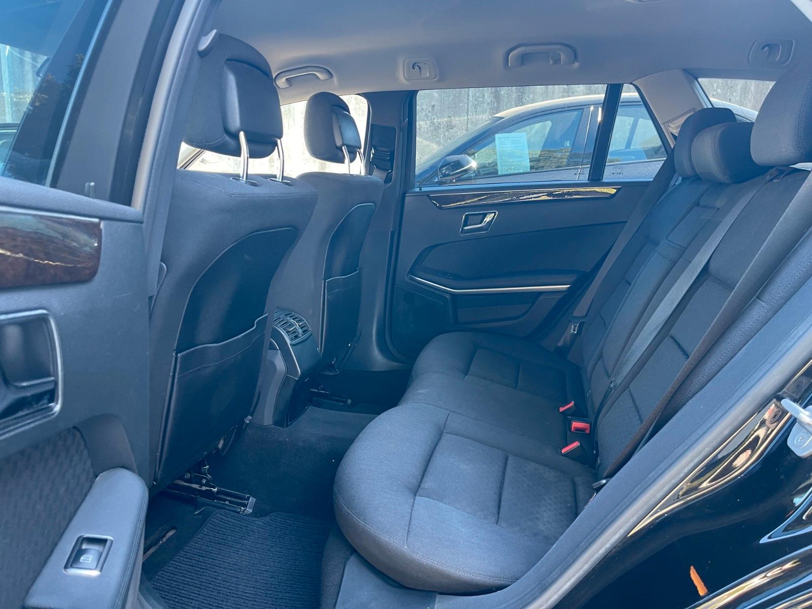 Mercedes-Benz E250 2011 — photo 15