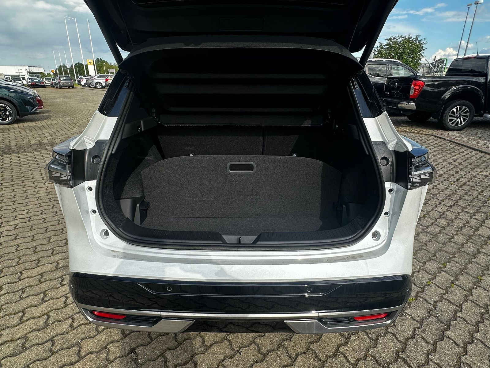 Fahrzeugabbildung Nissan Qashqai Tekna+