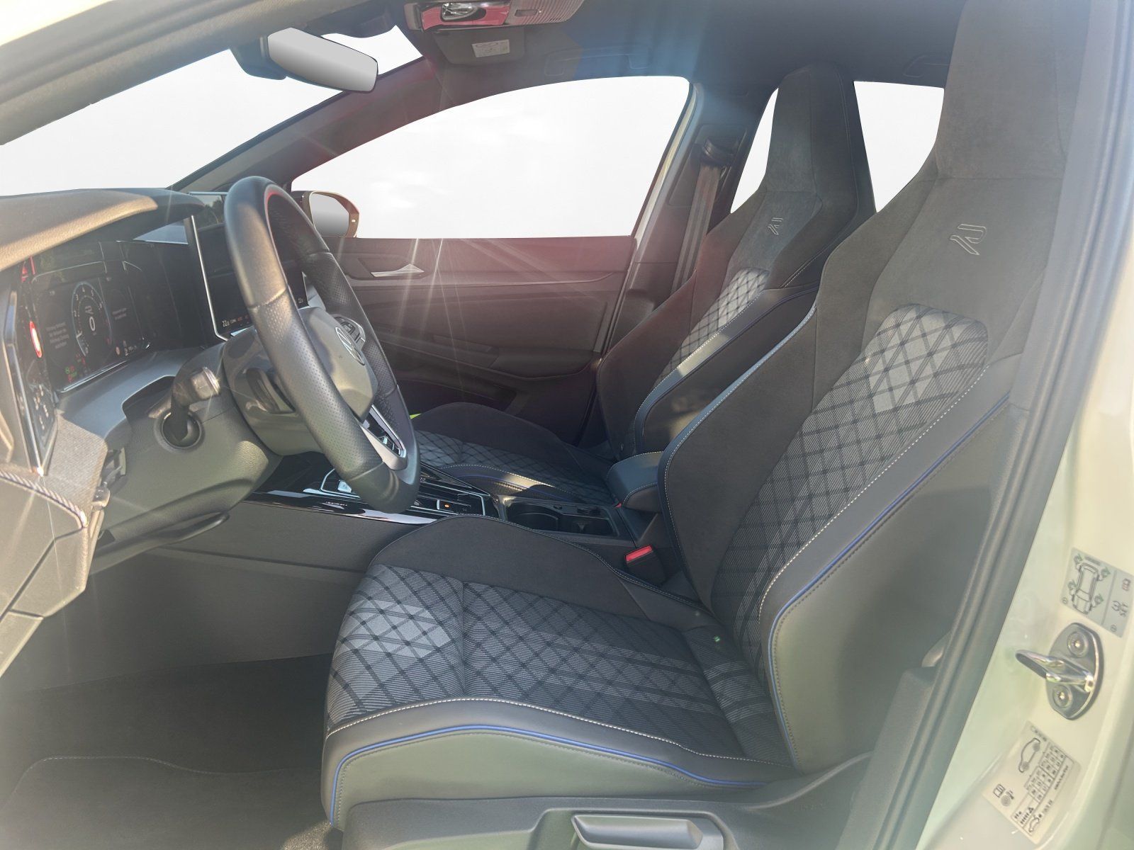 Volkswagen Golf - Bild 8