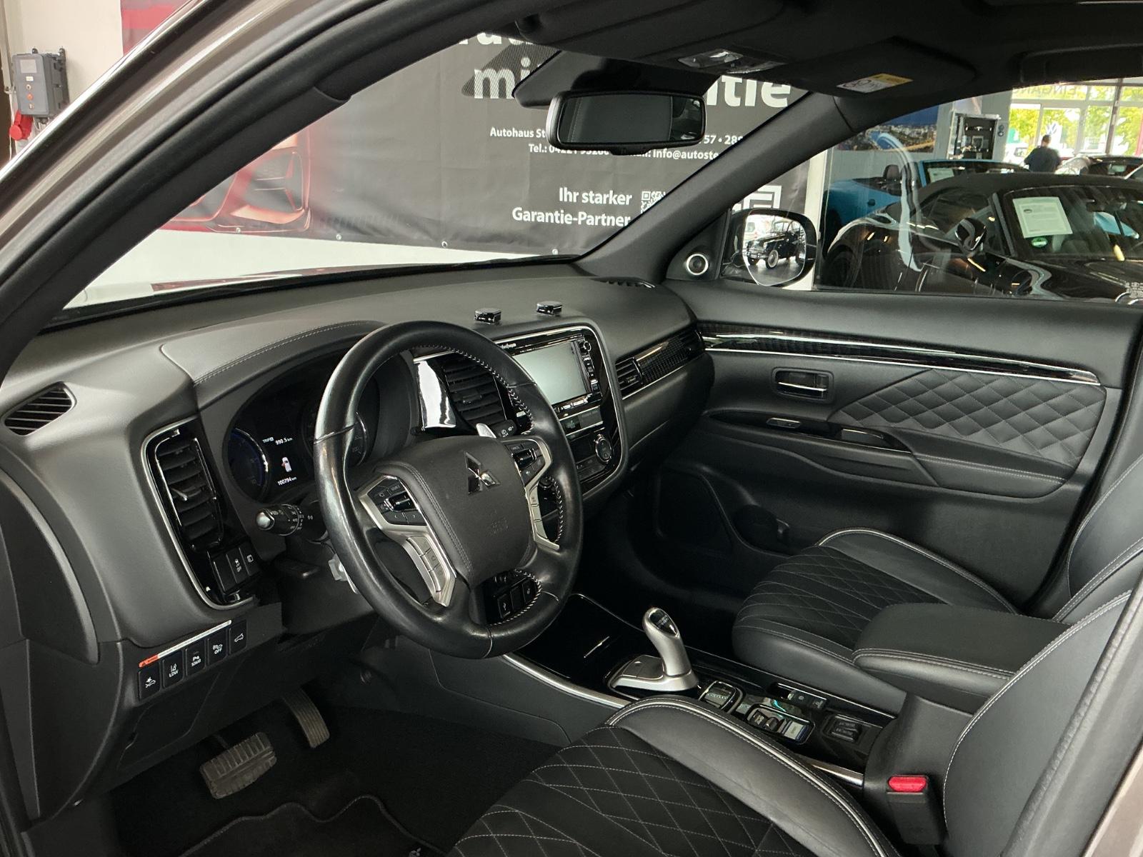 Mitsubishi Outlander PHEV Top 4WD * Sportpaket * 360 Kamera