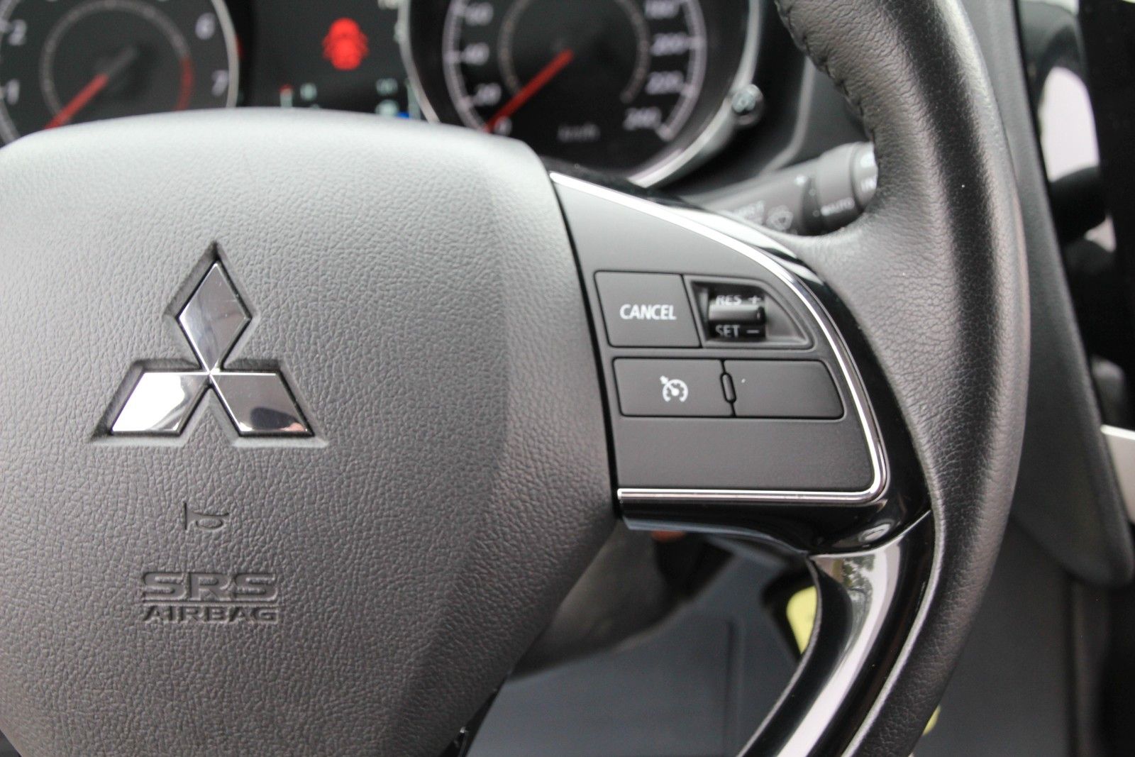 Fahrzeugabbildung Mitsubishi ASX Diamant Edition 2WD