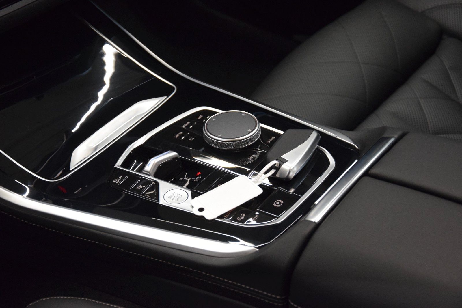 Fahrzeugabbildung BMW X5 30 d xDrive M Sport Pano Sitzbelüft. AHK HuD