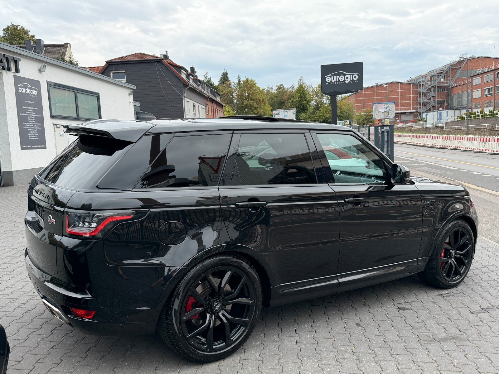 Land Rover Range Rover Sport SVR Aut. 1 Hand - /// foto 7
