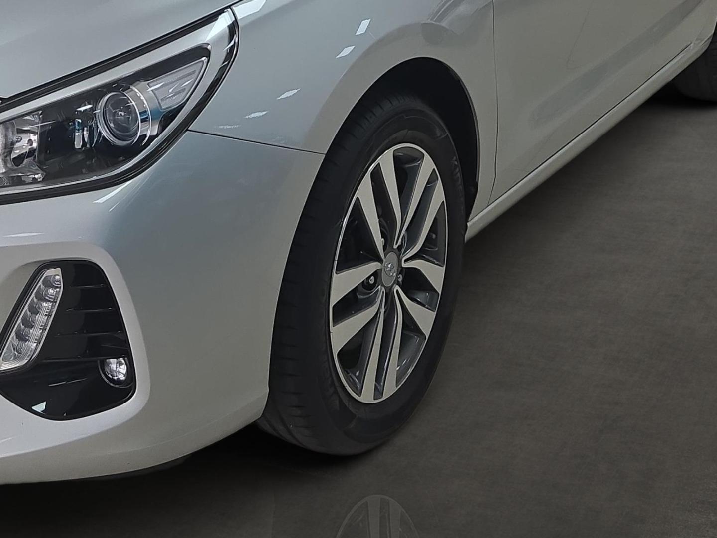 Hyundai i30 Trend AUTOMATIK +EINPARKHILFE+KLIMA