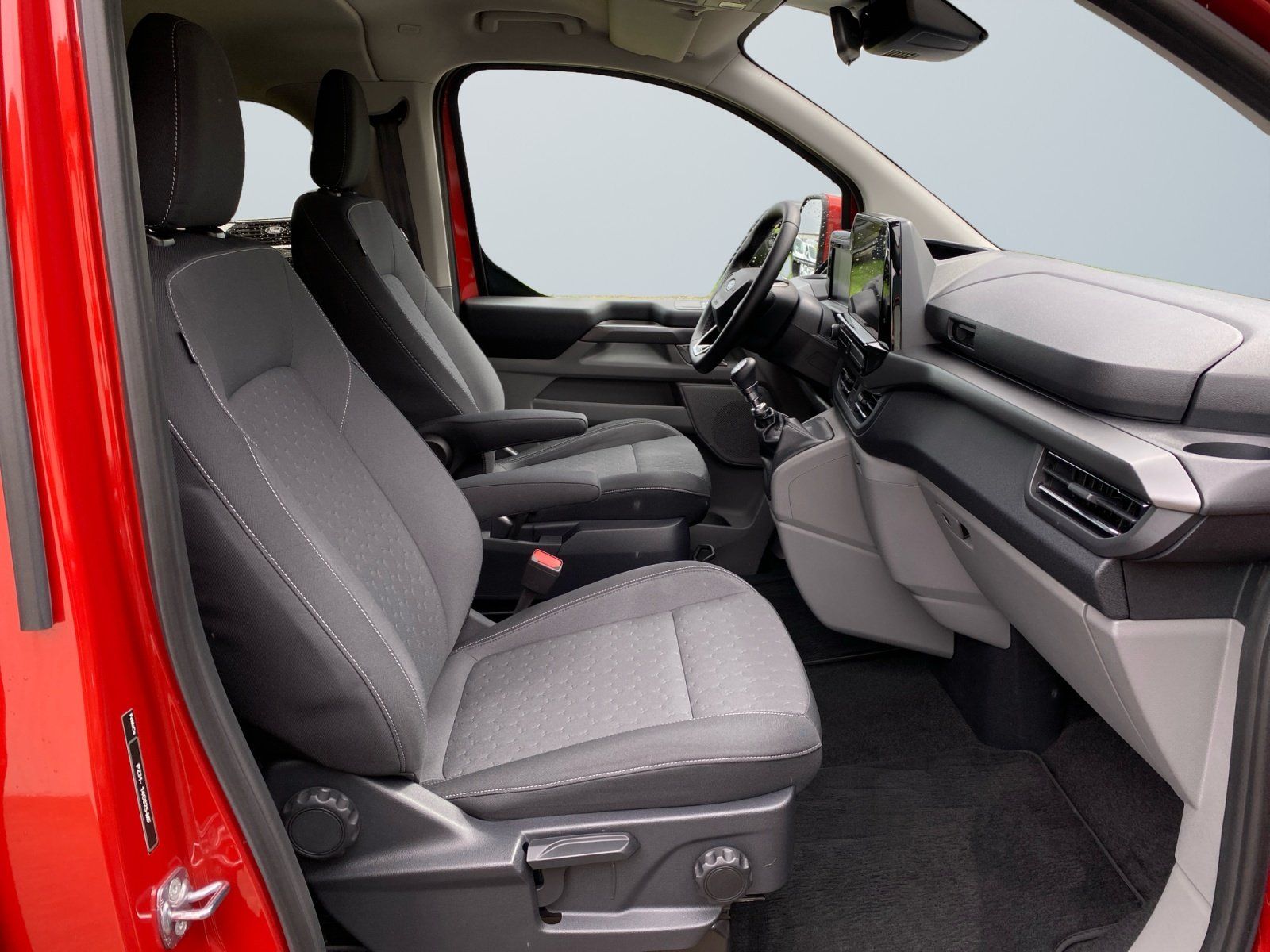 Ford Tourneo Custom Titanium 2.0 EcoBlue L1 TEMP+PDC foto 10