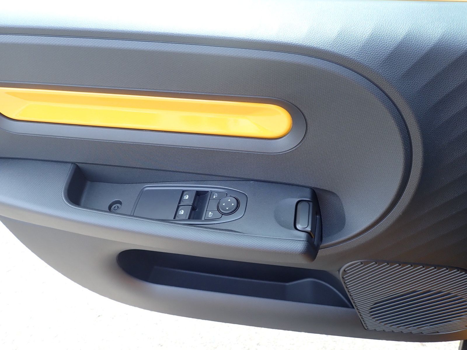 Fahrzeugabbildung Renault Twingo E-TECH elektr. Evolution 80hp Urban Range