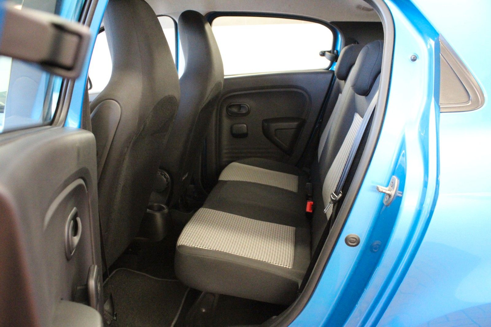 Fahrzeugabbildung Renault Twingo  SCe70  *Klima *Ganzjahresreifen