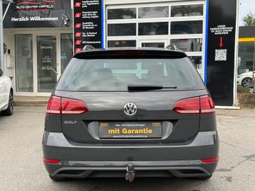 Volkswagen Golf - 6