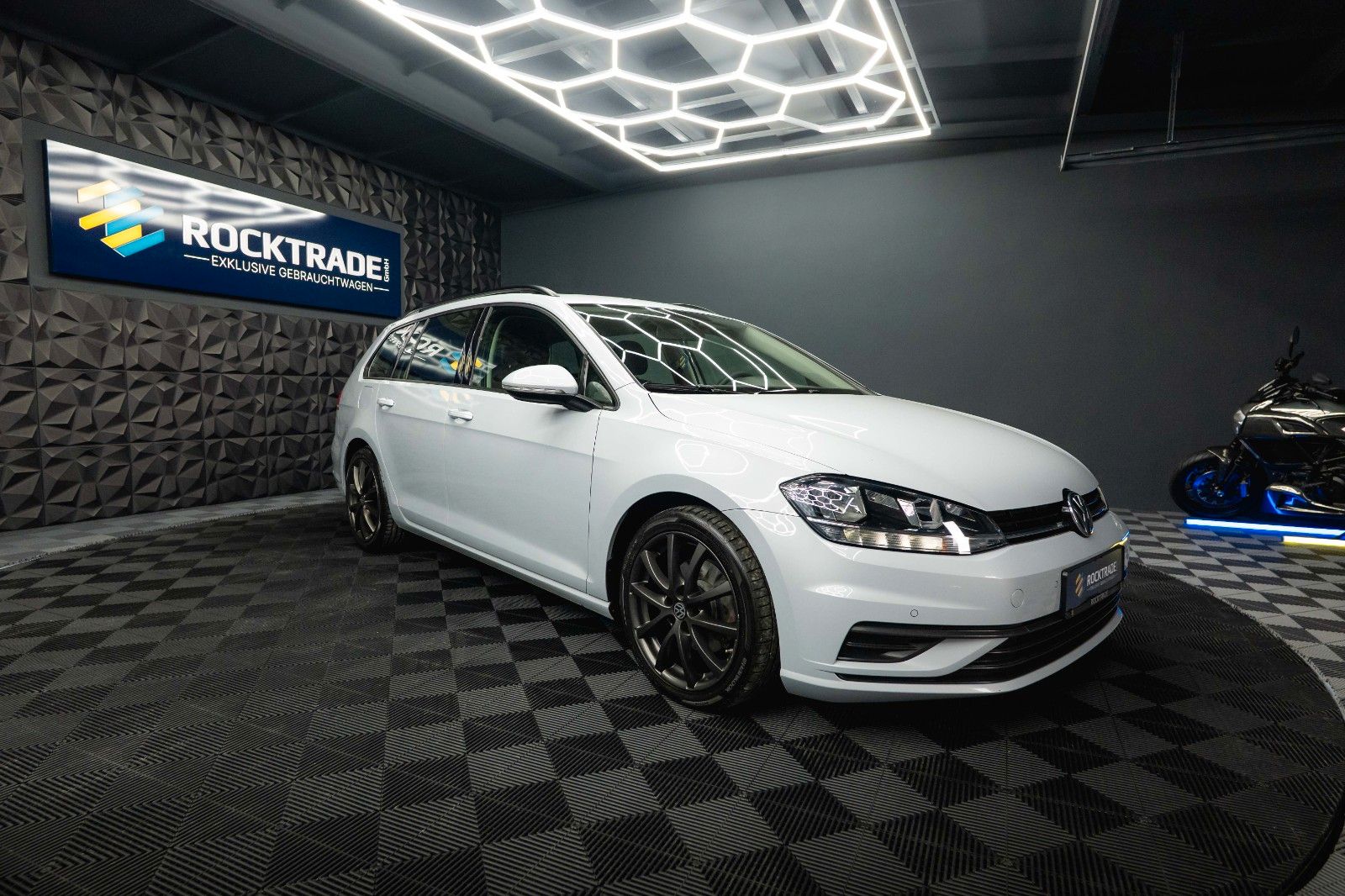 Fahrzeugabbildung Volkswagen Golf VII Variant Trendline *Perlmutt*Kamera*Navi