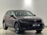 Volkswagen Tiguan Highline 4Motion LED Navi Standhzg Spurh. - VW Gebrauchtwagen von 2018